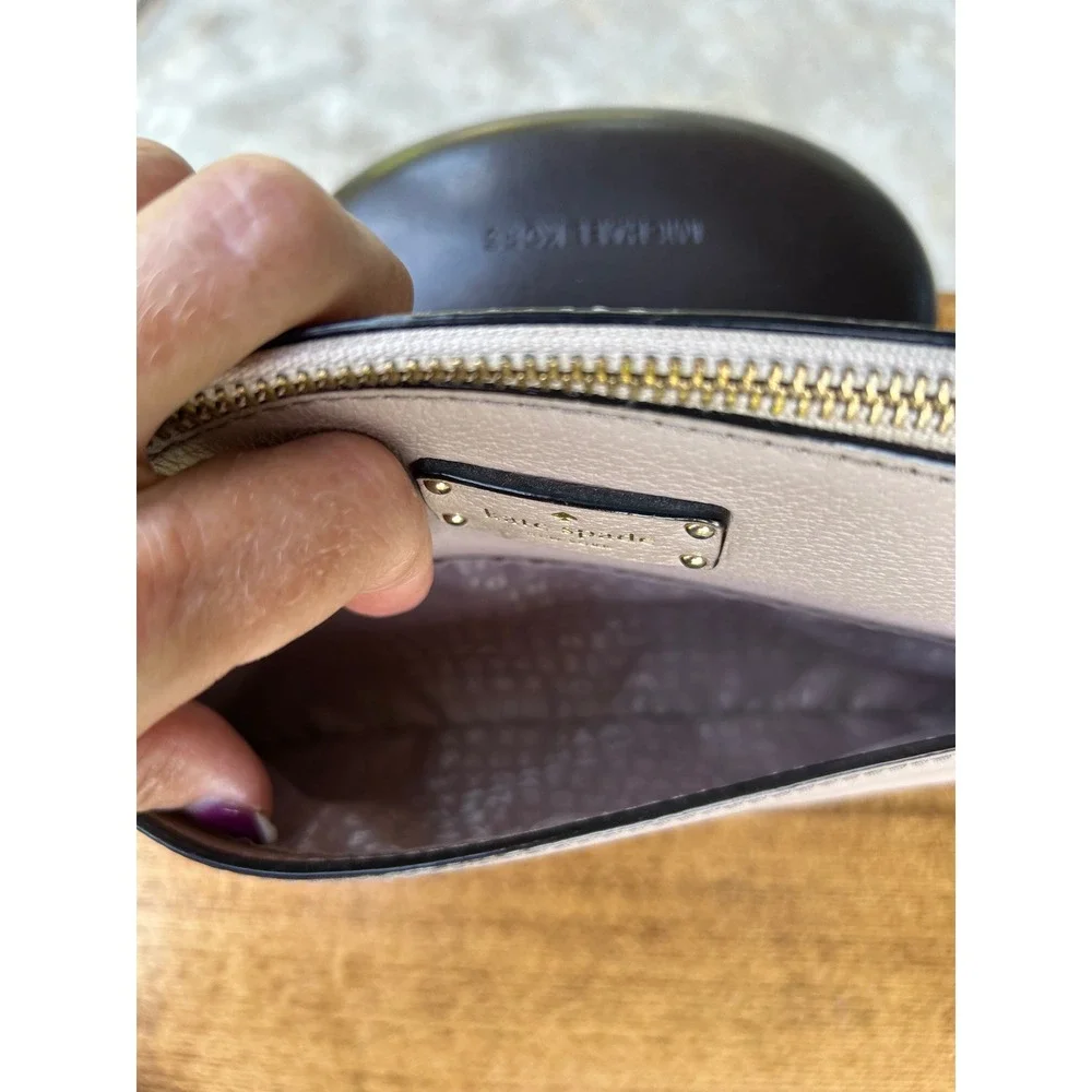 Kate Spade NY Neutral Pebbled Leather Gray Crossbody Bag Zip Top Lightweight